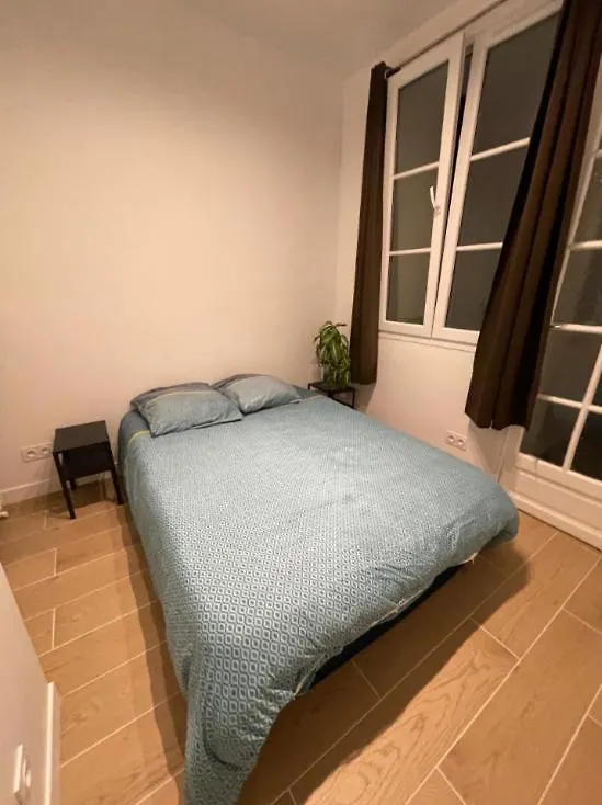 Apartment Mathurin Paris