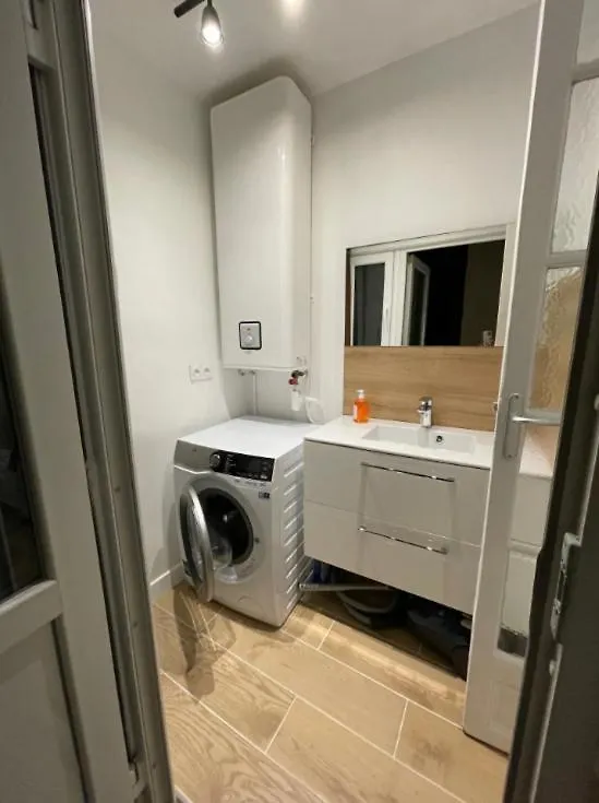 Mathurin Paris Apartment